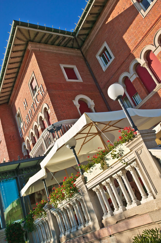 Hotel Atlantica Cesenatico Exterior foto